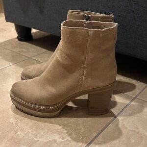 Steve Madden Tan Suede Platform Ankle Boots
